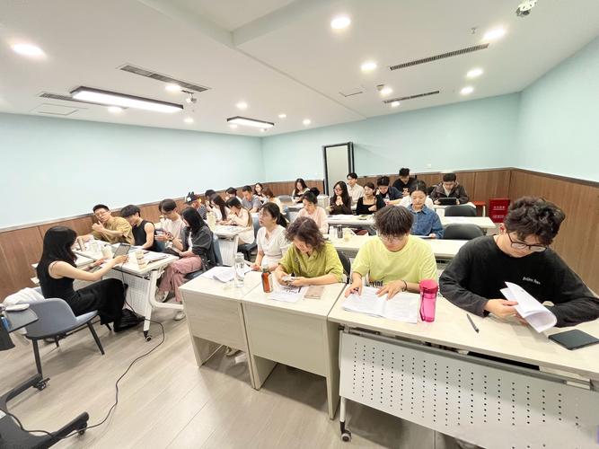 雅思口语p3考官引导