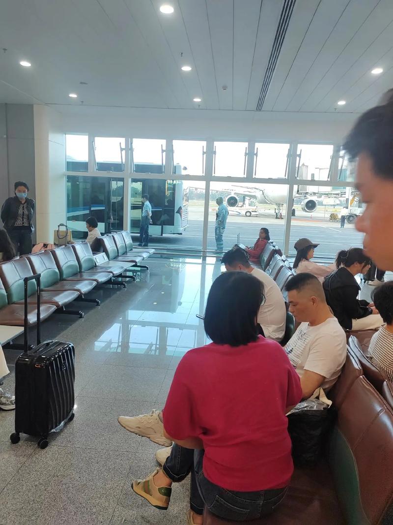 英语口语机票预定对话